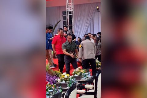 Jabat tangan Andika Perkasa diacuhkan, Cawagub Jateng tak persoalkan