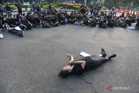 Aksi Kamisan ke-835 di seberang Istana Merdeka