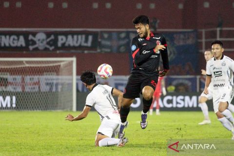 Persija Jakarta kalahkan Arema FC dengan skor 2-1