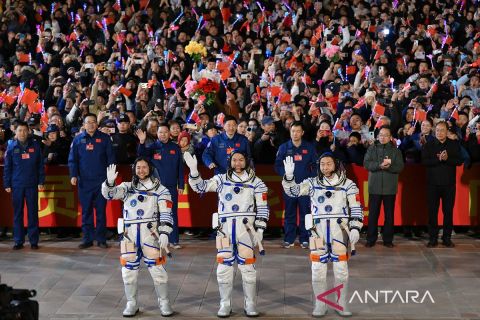 Eksplorasi luar angkasa, China luncurkan misi luar angkasa Shenzhou-19