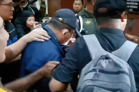 Suap di balik vonis bebas Ronald Tannur, tiga hakim ditangkap