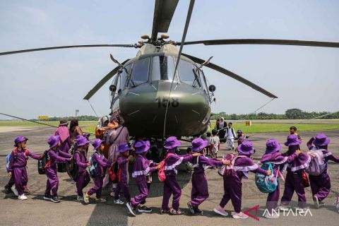 Alutsista Penerbad Expo 2024 dalam rangka memperingati HUT ke-65 tahun Penerbangan TNI AD