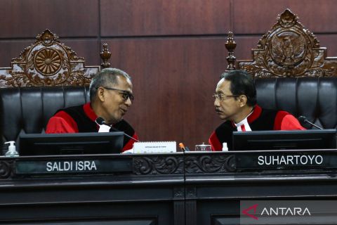 MK memutus KPK dapat mengusut kasus korupsi militer hingga inkrah