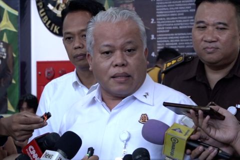 Dipindah ke Jakarta, Kejagung tahan tiga hakim di rutan berbeda