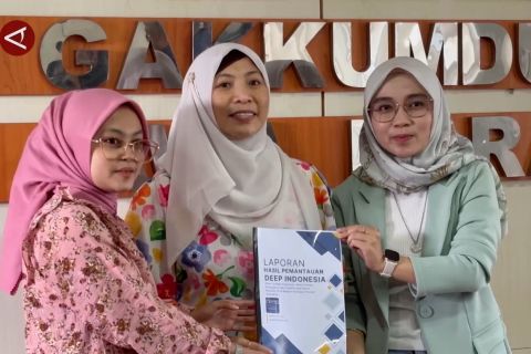 DEEP Indonesia laporkan 30 dugaan pelanggaran kepada Bawaslu Jabar
