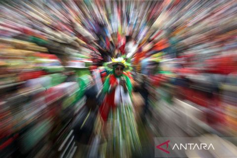 Karnaval busana daur ulang, ajak masyarakat mengolah limbah serta peduli lingkungan