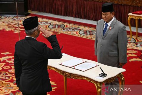 Presiden Prabowo Subianto lantik pimpinan dan Dewas KPK