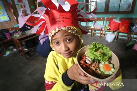 Edukasi pentingnya sarapan bergizi sebelum berangkat sekolah