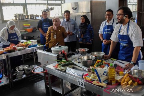 Kementerian Ekonomi Kreatif gelar pelatihan juru masak untuk program makan bergizi