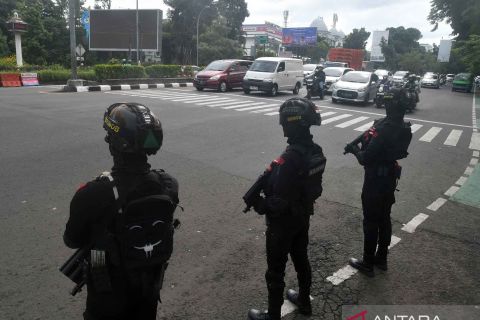 Pengamanan polisi selama libur Natal dan Tahun Baru 2025 di Terminal Baranangsiang Bogor