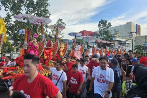 Karnaval Sipasan Sambut Perayaan Tahun Baru di Padang