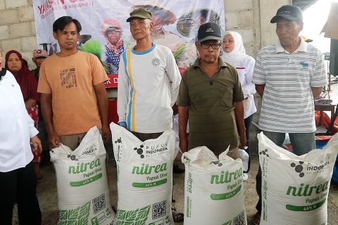 Ratusan petani Madiun terima pupuk gratis bantuan YGSN milik Presiden