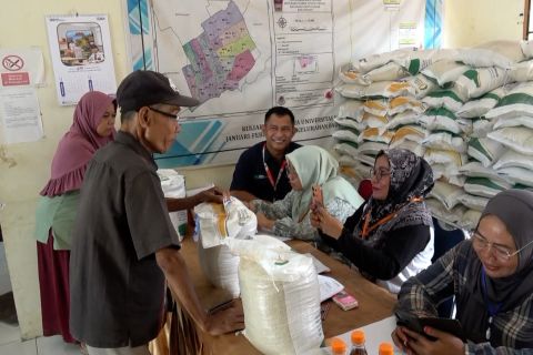 Bulog Sumbar salurkan 3.939 ton beras bantuan pangan Desember