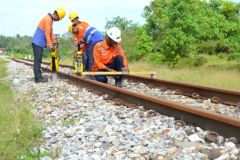 KAI Sumbar tingkatkan pengawasan jalur KA antisipasi musim hujan