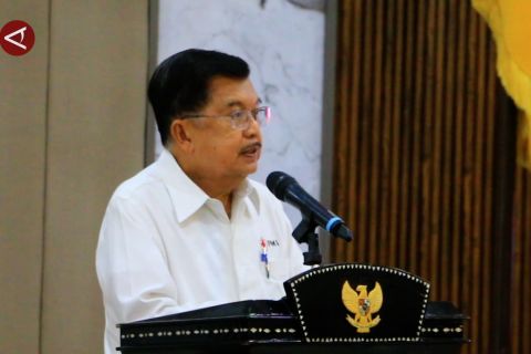 Lantik pengurus NTB, Jusuf Kalla minta PMI kolaborasi mitigasi