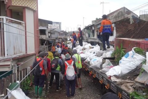 KAI Daop 8 sterilisasi jalur di Malang demi keselamatan penumpang