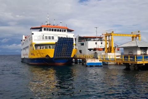 12 kapal penyeberangan disiapkan, Pelabuhan Bastiong Ternate aman