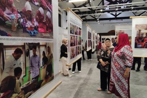 Sewindu Semarangku: Perjalanan Kota Semarang dalam karya fotografi