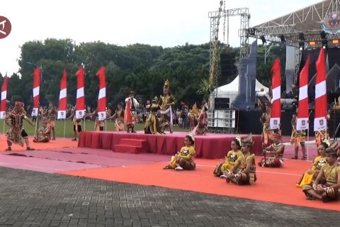 Tari kolosal ramaikan hari jadi Kabupaten Lumajang