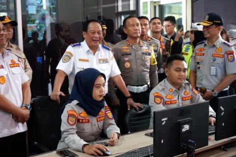 Wamenhub dan Kakorlantas tinjau kesiapan bus di terminal Pekalongan