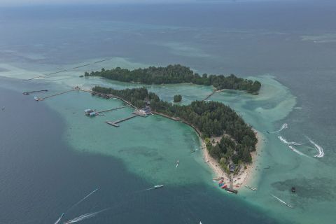 Liburan tahun baru di Pulau Bokori