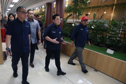 Menteri BUMN meninjau Terminal Khusus Umroh di Bandara Soekarno Hatta