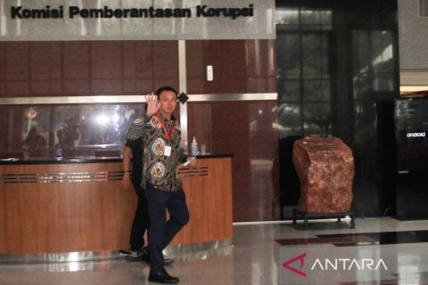 KPK periksa Ahok terkait kasus dugaan korupsi pengadaan LNG
