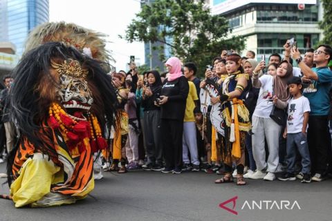 Seni Barongan Blora ramaikan HBKB di Bundaran HI