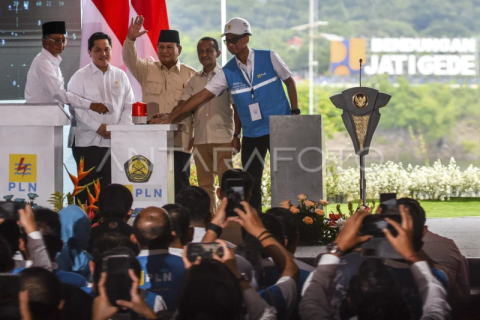 Presiden resmikan 37 proyek ketenagalistrikan di 18 provinsi