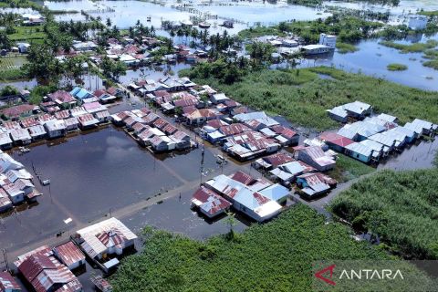 Danau Limboto meluap, ratusan rumah tergenang banjir