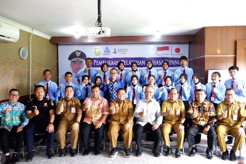 Puluhan perawat dilatih bahasa Jepang