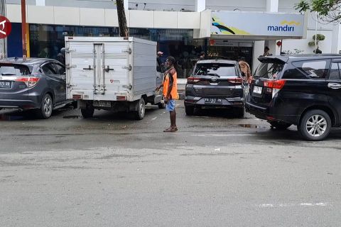 Dishub Jayapura kelola retribusi parkir dengan target 8 juta per hari