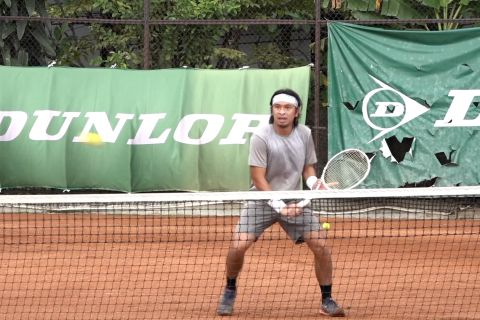 Indonesia gelar latihan di lapangan tanah liat jelang play off