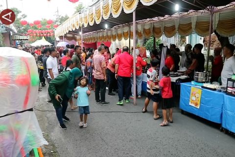 Pemkota Madiun gelar Pasar Imlek dorong ekonomi UMKM dan pariwisata