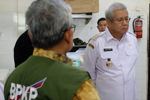 Pj Gubernur Kalbar inspeksi dapur produksi MBG di Pontianak