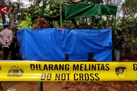 Polda Jateng bongkar makam korban dugaan penganiayaan oleh polisi