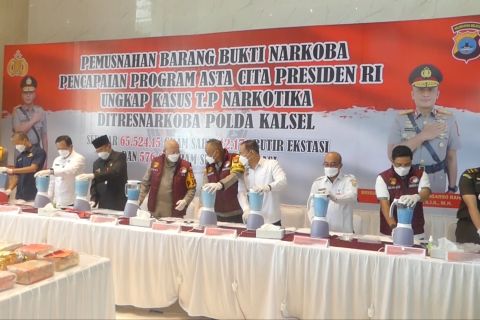 Polda Kalsel gagalkan peredaran 65 kg sabu jaringan Fredy Pratama