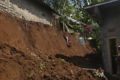 Cuaca ekstrem picu longsor dan banjir di Temanggung