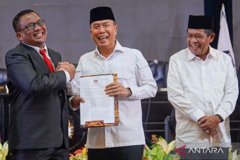 Penetapan Gubernur dan Wakil Gubernur terpilih Sultra