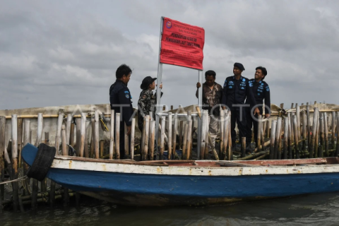 Kementerian KKP kembali segel pagar laut di pesisir Tarumajaya