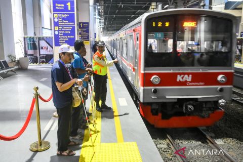 KAI Commuter luncurkan kartu khusus disabilitas