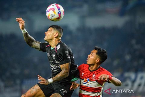 Persib Bandung ditahan imbang tanpa gol oleh tim tamunya Madura United