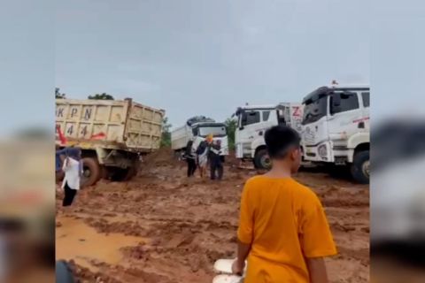 Sejumlah warga Lebak dilaporkan, buntut protes galian tanah ilegal