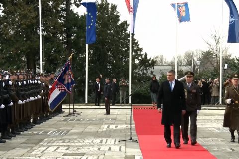 Zoran Milanovic dilantik sebagai Presiden Kroasia