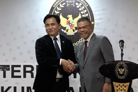 Bertemu Mendagri Malaysia, Menko Yusril bahas pertukaran napi