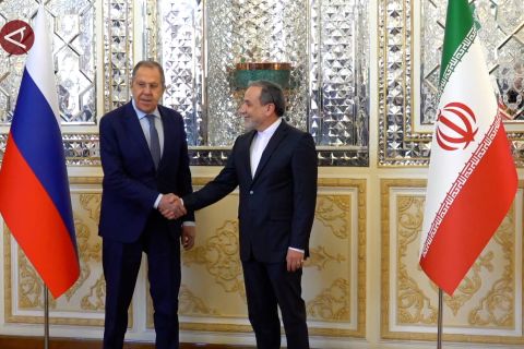 Menlu: Iran tak akan menyerah pada tekanan dan sanksi AS soal nuklir