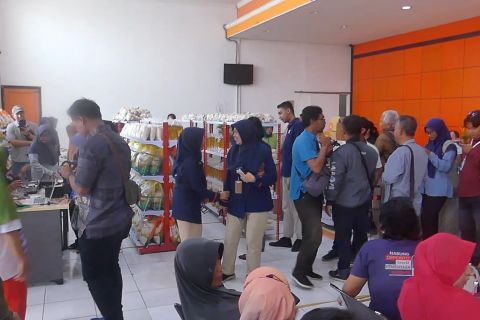 Mentan tinjau operasi pasar pangan murah di Magelang