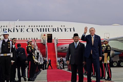 Prabowo antar kepulangan Presiden Erdogan