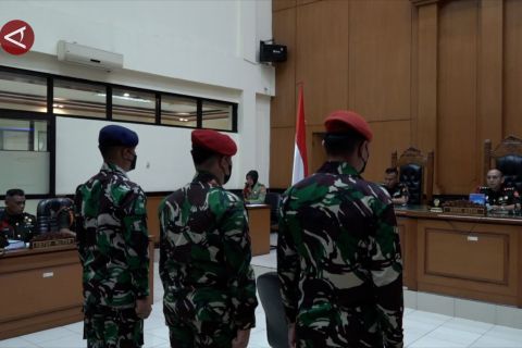 Tiga anggota TNI pelaku penembakan bos rental didakwa pasal penadahan