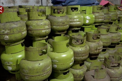 Pertamina sebut LPG 3 kg hanya dapat dibeli di pangkalan gas resmi